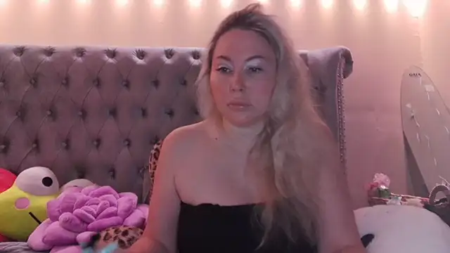 BigBoobsBlair online show from August 7, 8:00 pm