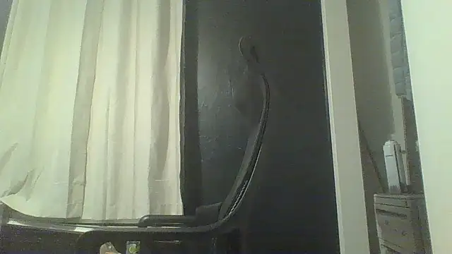 Snapshot of raredick chatting on July 18, 5:11 am raredick online show from July 18, 5:11 am