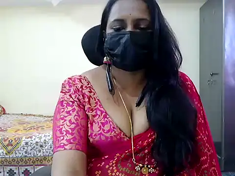Snapshot of ammu1990 chatting on June 15, 6:04 am ammu1990 online show from June 15, 6:04 am