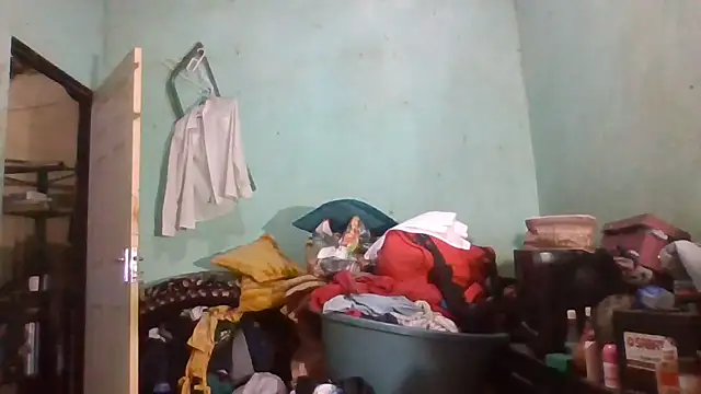 Nicky52 online show from October 24, 3:36 am