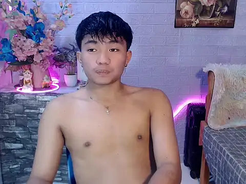 Snapshot of mostwantedtwink chatting on June 28, 9:37 am mostwantedtwink online show from June 28, 9:37 am