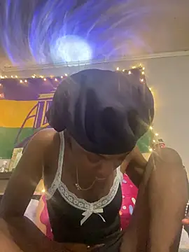 HennessyBaby21 online show from April 1, 12:00 am