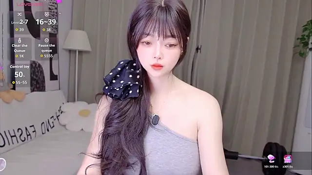 uikyy1 online show from April 14, 12:11 pm