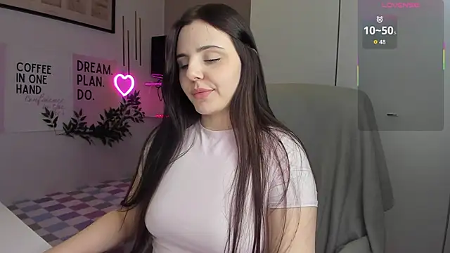 LiaWoow online show from January 6, 2:43 pm