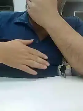 Nylton1982 online show from December 15, 8:57 pm