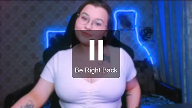 InLoveWithLife26 online show from February 18, 6:37 pm