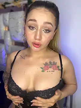 Sara Sophia420 online show from April 17, 6:27 am