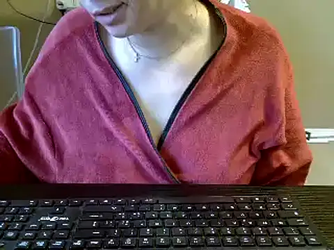 ITALIANASISIXX online show from October 15, 7:08 am