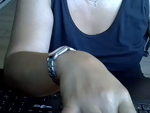 Snapshot of ITALIANASISIXX chatting on June 17, 3:46 pm ITALIANASISIXX online show from June 17, 3:46 pm