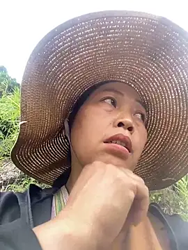 Snapshot of Lai005 chatting on October 12, 2:49 pm Lai005 online show from October 12, 2:49 pm