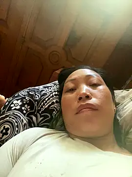 Snapshot of Lai005 chatting on October 29, 2:25 am Lai005 online show from October 29, 2:25 am