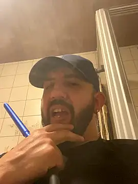 Snapshot of andrey1887 chatting on January 14, 6:13 pm andrey1887 online show from January 14, 6:13 pm