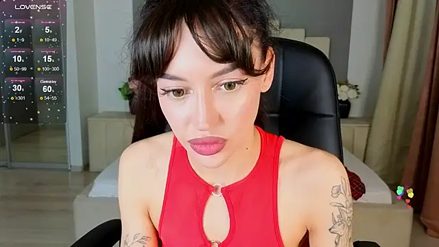 Alexa   Hill online show from September 20, 8:43 pm
