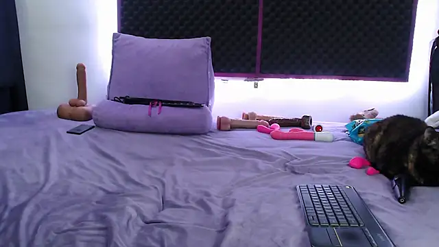 karlamoon23 online show from October 25, 1:07 pm