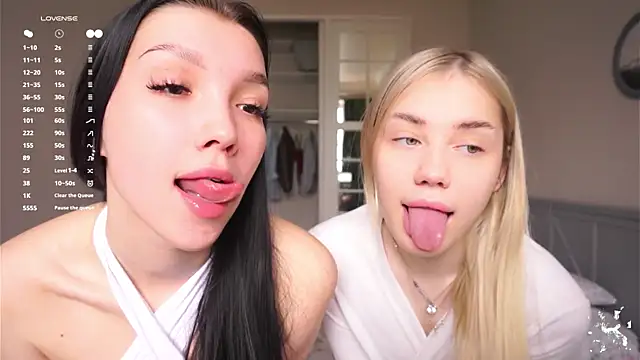 LilianBenskin online show from April 18, 7:12 am