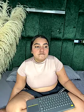 Chloe jackson25 online show from November 12, 6:30 pm