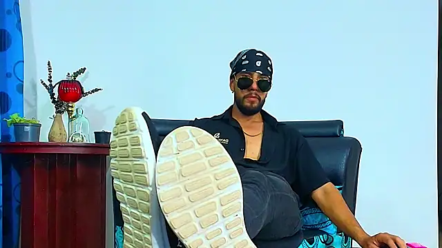 Snapshot of DaveSoldier chatting on October 11, 5:50 am DaveSoldier online show from October 11, 5:50 am