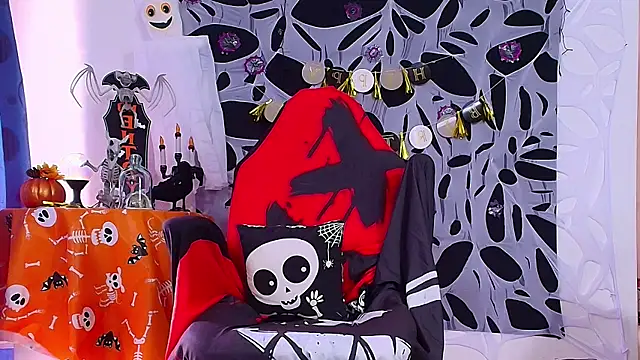 Snapshot of DaveSoldier chatting on October 28, 3:04 pm DaveSoldier online show from October 28, 3:04 pm