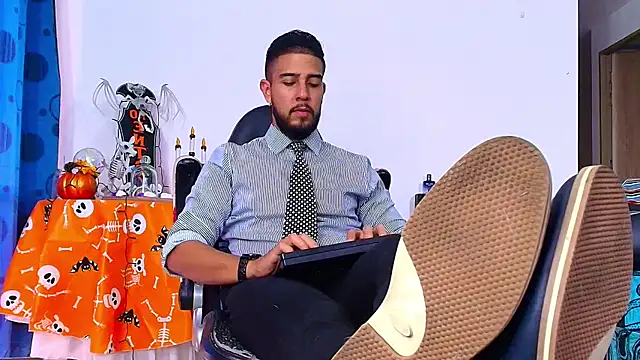 Snapshot of DaveSoldier chatting on November 4, 7:13 pm DaveSoldier online show from November 4, 7:13 pm