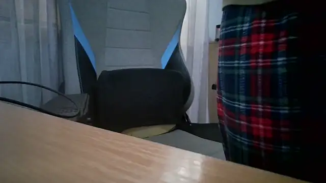 Maxxcock699  online show from April 4, 5:43 pm