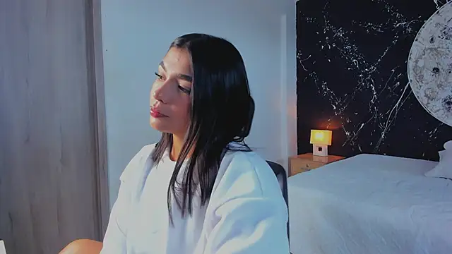 Snapshot of ShaniaDaniels chatting on October 14, 9:04 pm ShaniaDaniels online show from October 14, 9:04 pm