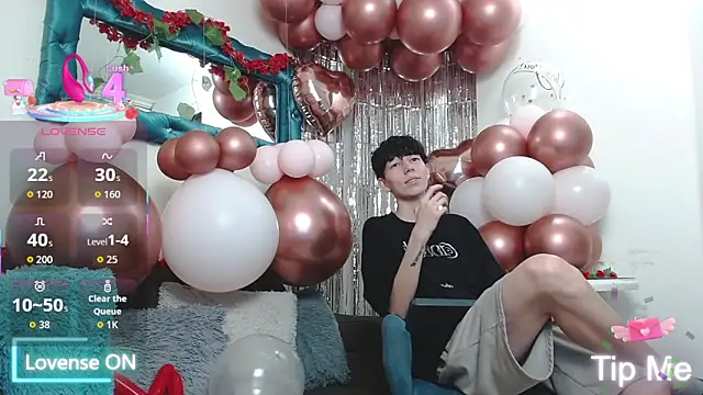 LiamBrown09 online show from February 17, 7:53 pm