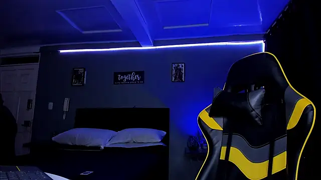 alexgiraldo   online show from October 13, 10:37 am