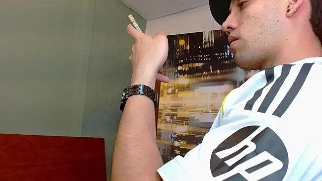 alexgiraldo   online show from June 12, 3:05 am