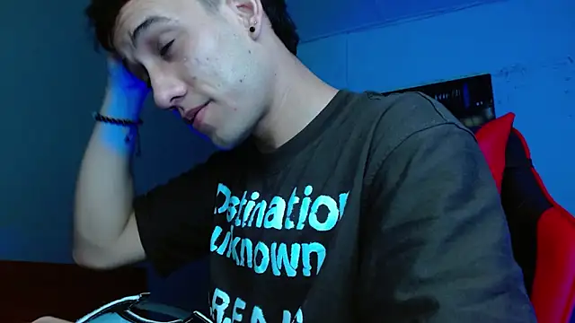alexgiraldo   online show from June 13, 1:20 pm