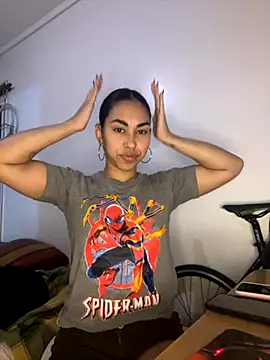 Snapshot of jessens144 chatting on October 25, 3:03 am jessens144 online show from October 25, 3:03 am