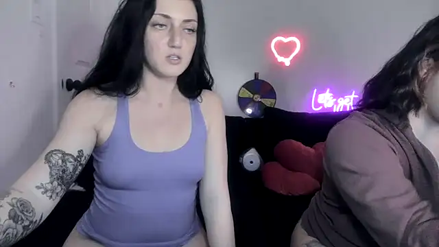 Snapshot of torithequeen chatting on March 4, 3:34 am torithequeen online show from March 4, 3:34 am