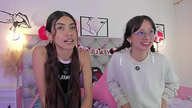 Naughty Couple83 online show from February 17, 3:29 pm