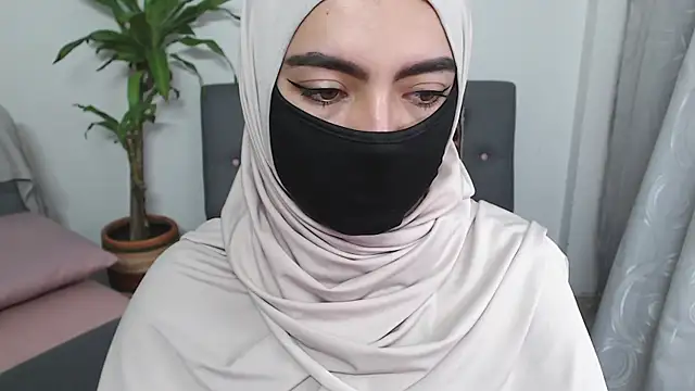 jade nassar online show from October 12, 10:42 pm