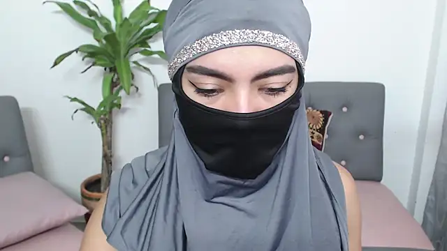 jade nassar online show from October 14, 7:47 pm