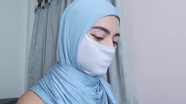 jade nassar online show from December 18, 12:06 am