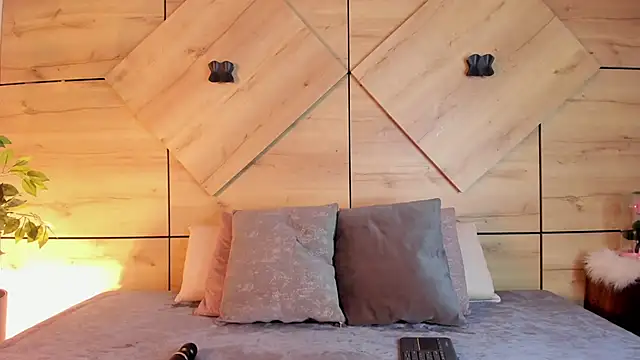 scarlettadams   online show from February 11, 12:32 pm