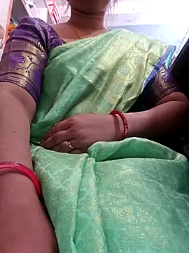 indianhotwife639 online show from March 27, 4:40 am