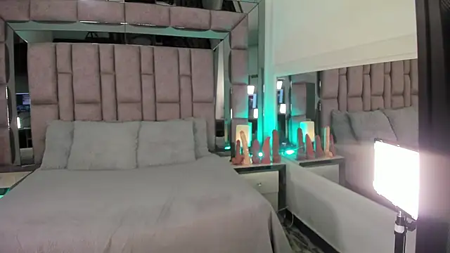 MaddyGray  online show from May 23, 6:12 pm