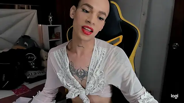 Snapshot of sara_slut21 chatting on December 31, 11:53 am sara slut21 online show from December 31, 11:53 am