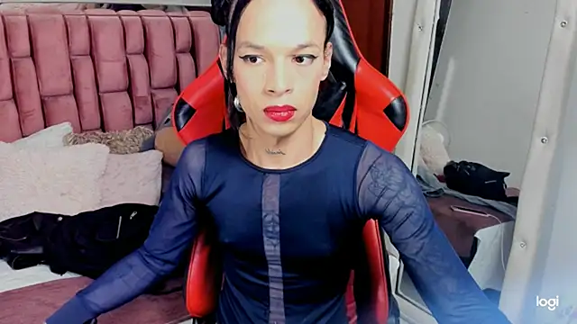 Snapshot of sara_slut21 chatting on January 16, 11:16 pm sara slut21 online show from January 16, 11:16 pm