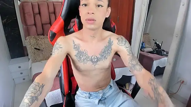 Snapshot of sara_slut21 chatting on February 18, 6:04 pm sara slut21 online show from February 18, 6:04 pm