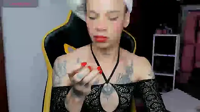 Snapshot of sara_slut21 chatting on March 21, 4:28 am sara slut21 online show from March 21, 4:28 am