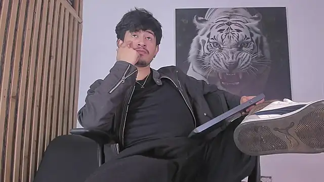 DimitriDeluxe online show from October 13, 7:36 pm