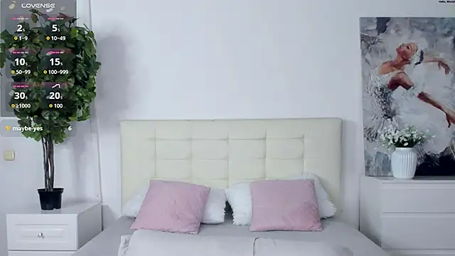 MadonnaRossi online show from March 6, 2:02 pm