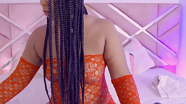 Snapshot of sofia_07 chatting on February 17, 9:43 pm sofia 07 online show from February 17, 9:43 pm