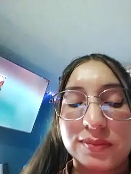 Snapshot of Mia___15 chatting on September 9, 4:06 pm Mia   15 online show from September 9, 4:06 pm