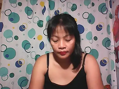 HottyElle online show from December 16, 5:23 am