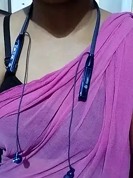 Snapshot of Varsha21 chatting on October 31, 9:21 am Varsha21 online show from October 31, 9:21 am