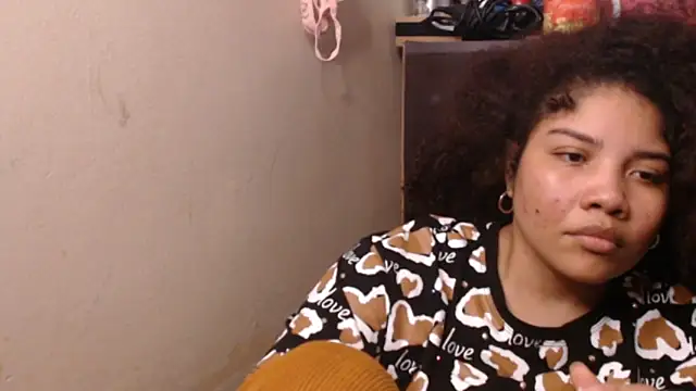 madelene online show from November 17, 1:11 am