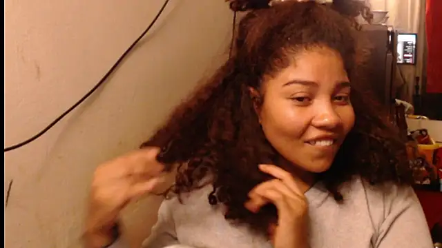 madelene online show from March 18, 2:37 am